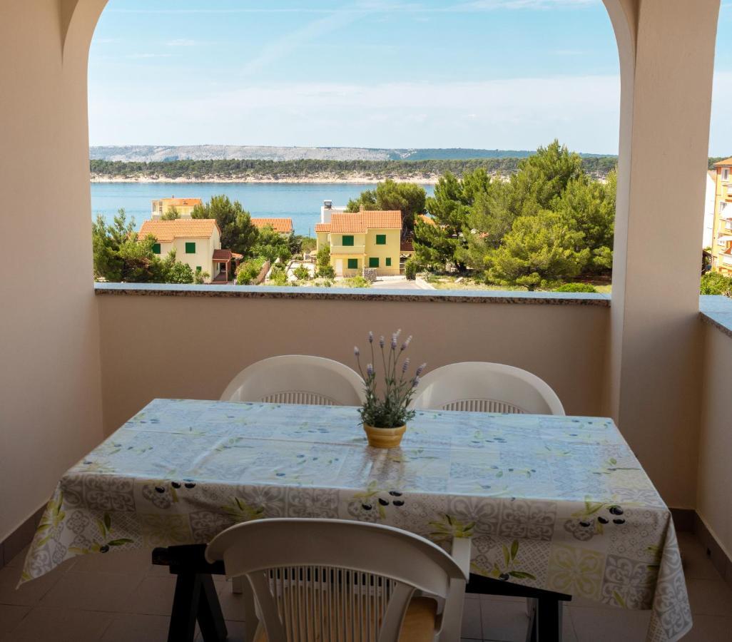 Apartments Dokovic Barbat na Rabu Dış mekan fotoğraf