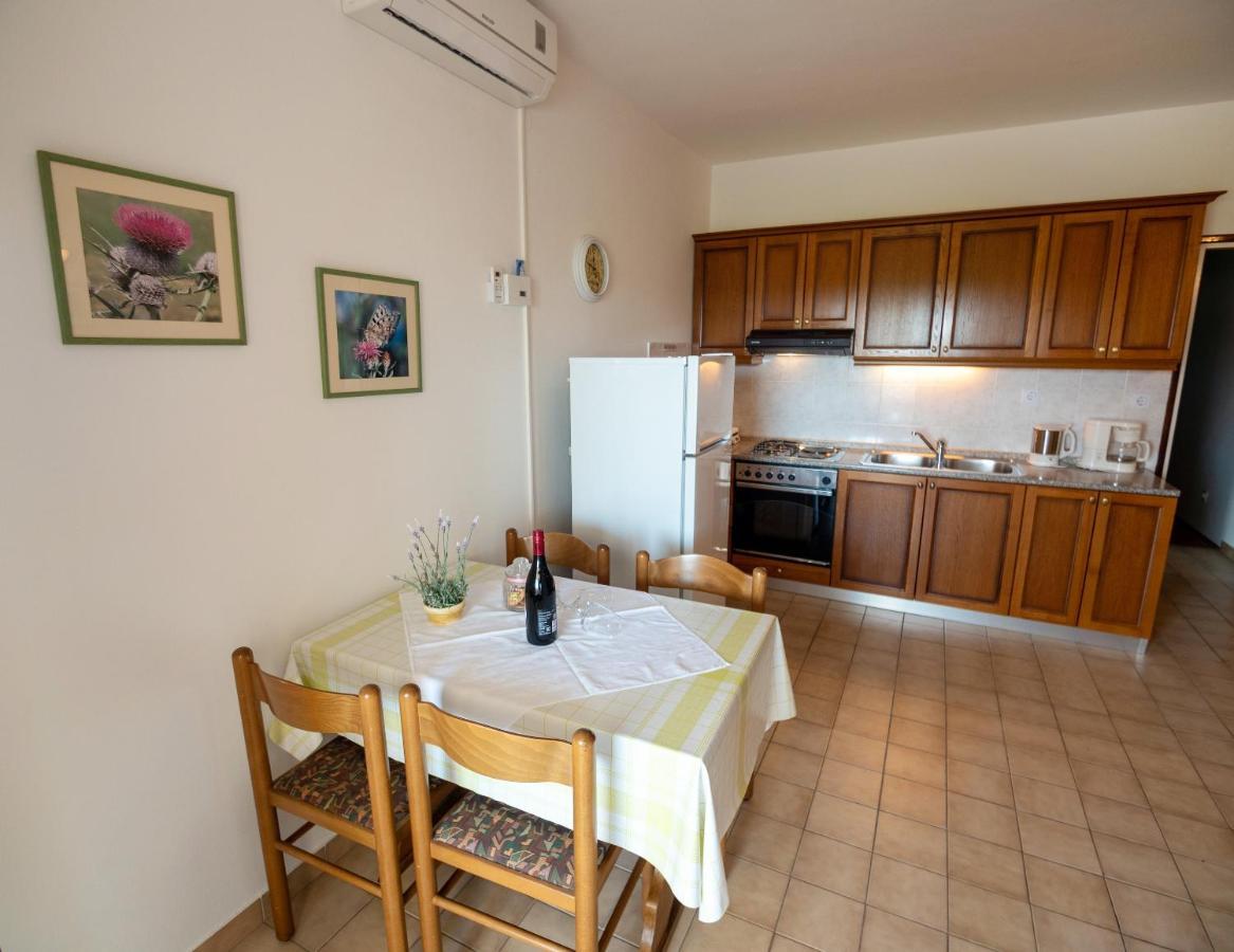 Apartments Dokovic Barbat na Rabu Dış mekan fotoğraf