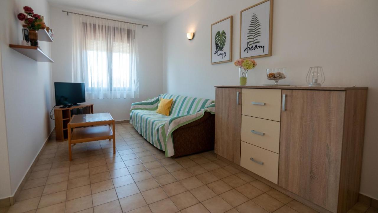 Apartments Dokovic Barbat na Rabu Dış mekan fotoğraf