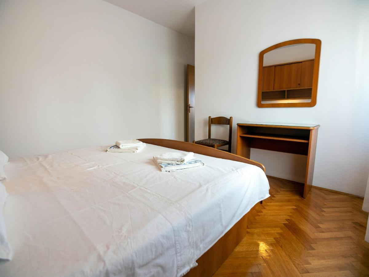 Apartments Dokovic Barbat na Rabu Dış mekan fotoğraf