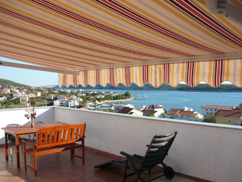 Apartments Dokovic Barbat na Rabu Oda fotoğraf