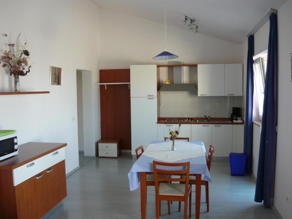 Apartments Dokovic Barbat na Rabu Oda fotoğraf